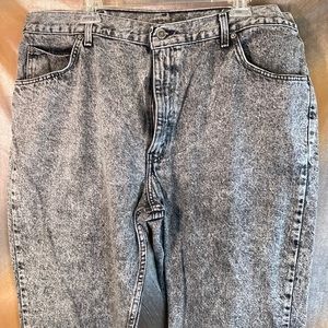 Vintage 90’s‎ black acid washed jeans Britannia. 40” waist. Ykk zipper